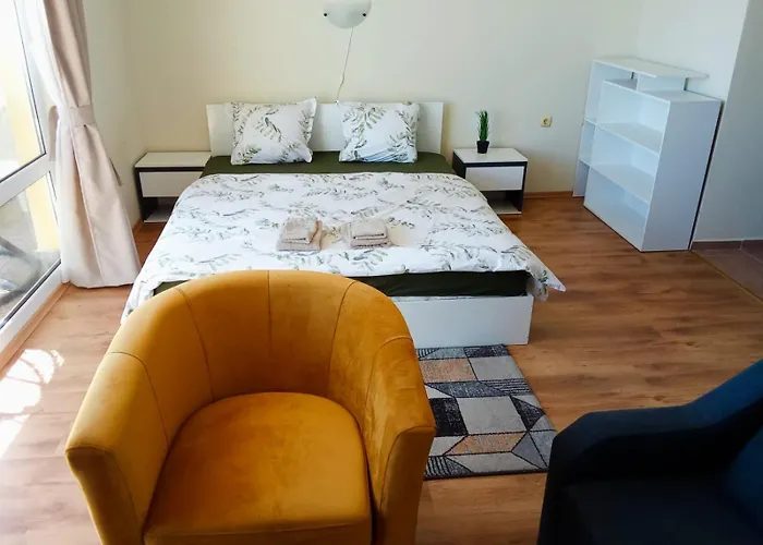 Апартамент Cozy In Grand Noks With Sea View