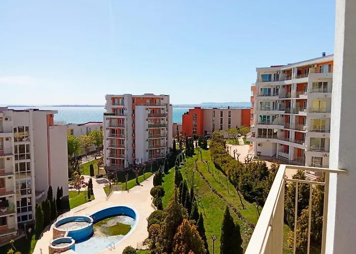 Cozy In Grand Noks With Sea View Апартамент